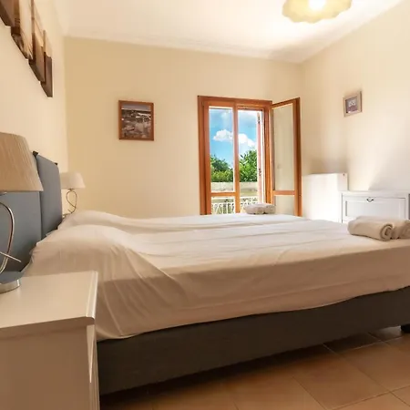 Вилла Katerina Bbq & Pool! Metaxata